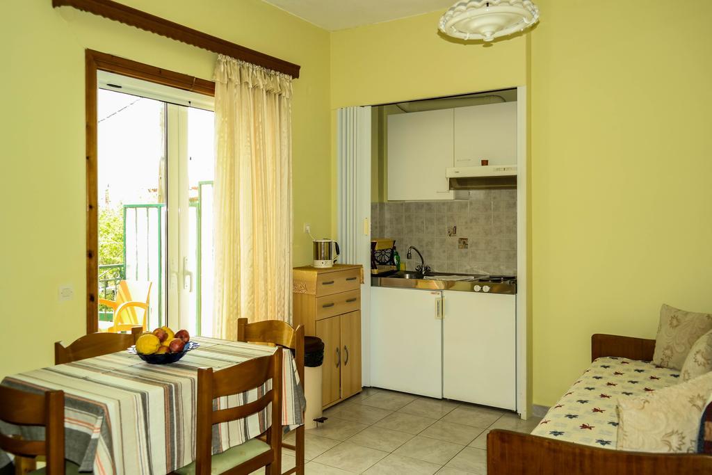 Stoúpa Maistreli Hotel Apartments الغرفة الصورة